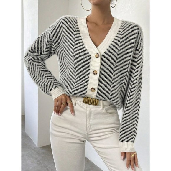 Contemporary Striped Pattern Button Front Drop Shoulder Cardigan - Picture 4 of 7